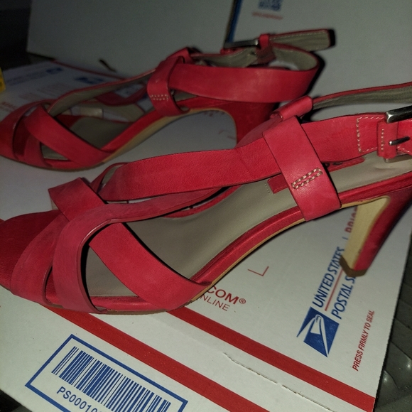 Size 39 ECCO Red 3inch heels - Picture 9 of 13